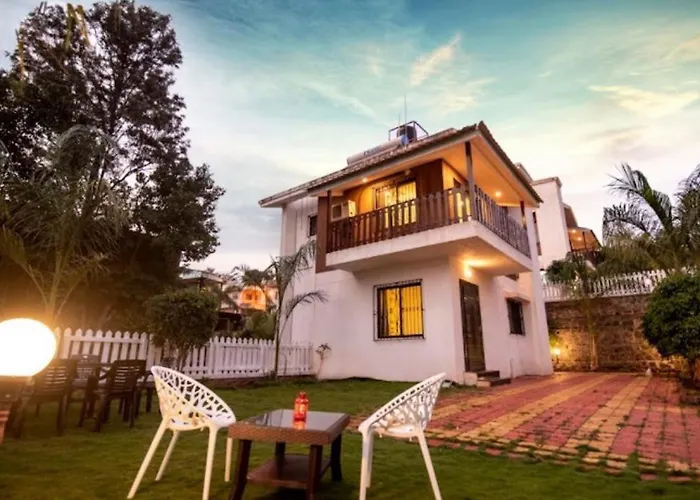 Paramount 3 Ac Bedrooms Hall Garden With Lake View Panchgani